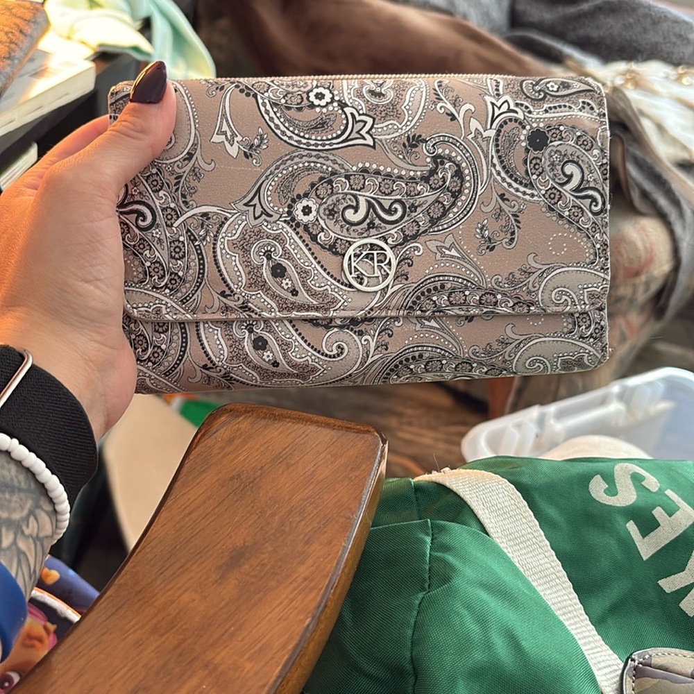 Kim rogers wallet